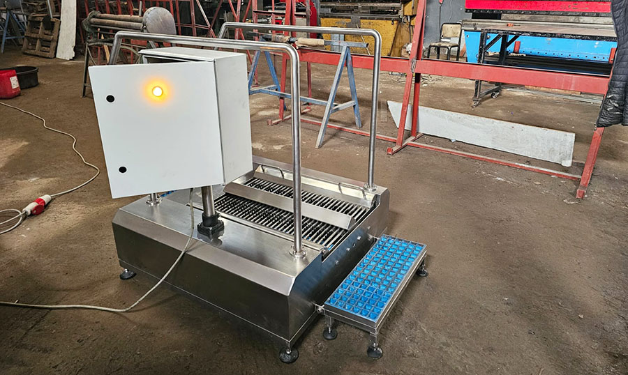 lave-semelles industriel en acier inoxydable